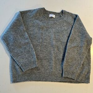 Old Navy Gray Knit Sweater